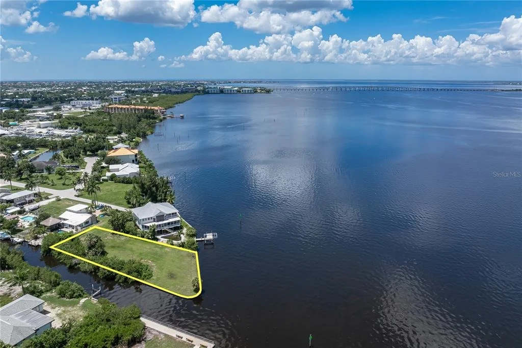 Photo of 302 KLISPIE DRIVE