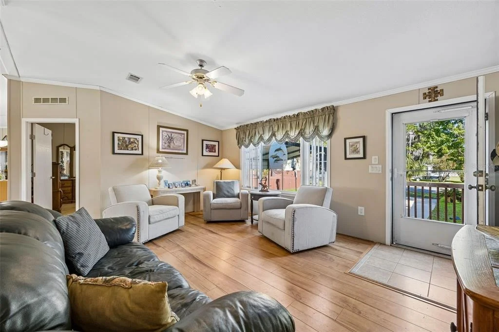 Photo of 334 PARADISE CIRCLE