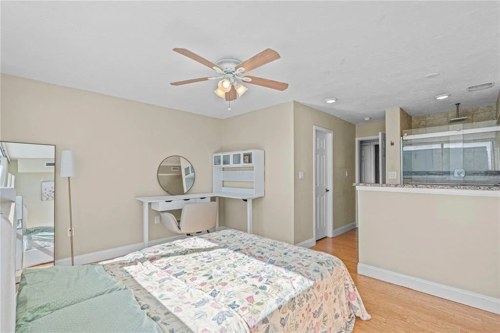 Photo of Unit UT23 at 5500 OCEAN SHORE BOULEVARD