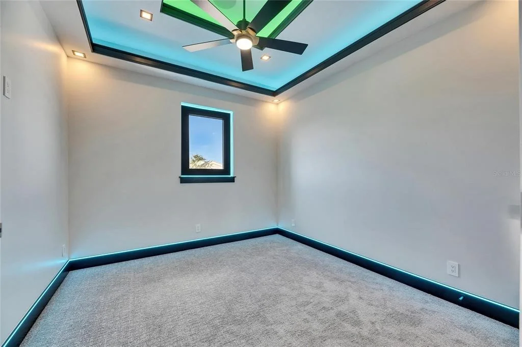 Photo of 6538 SIMONE SHORES CIRCLE