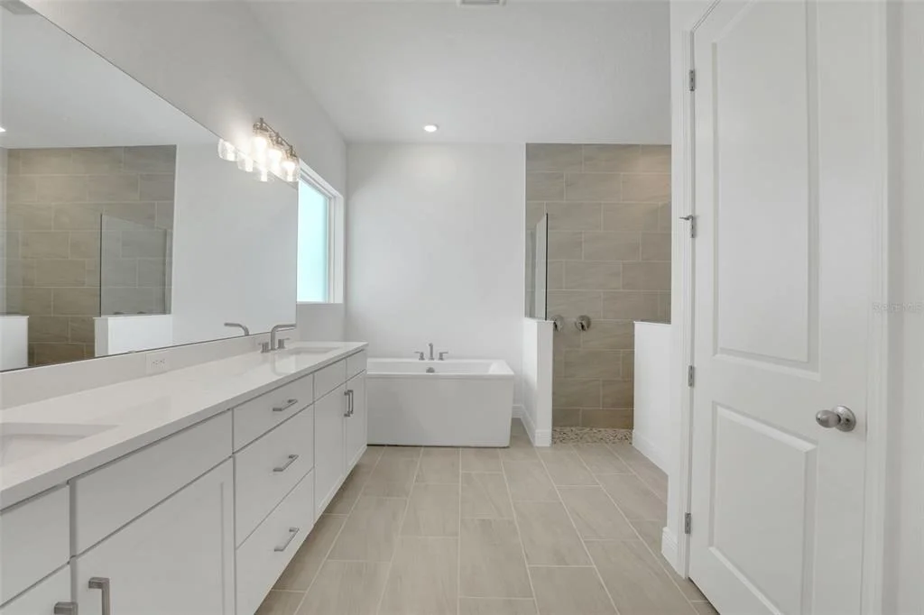 Photo of 15160 TEA TREE DRIVE