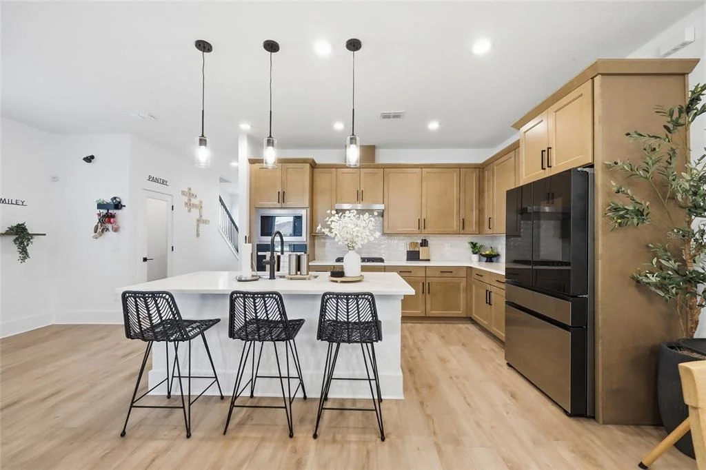 Photo of 1663 CROWNCREST DRIVE