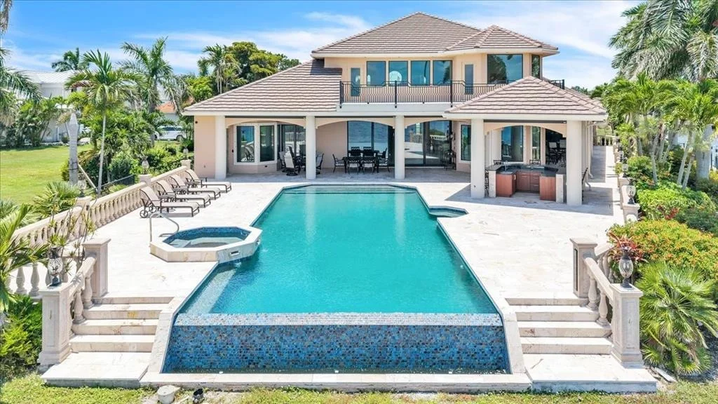 Photo of 3 HIBISCUS DRIVE