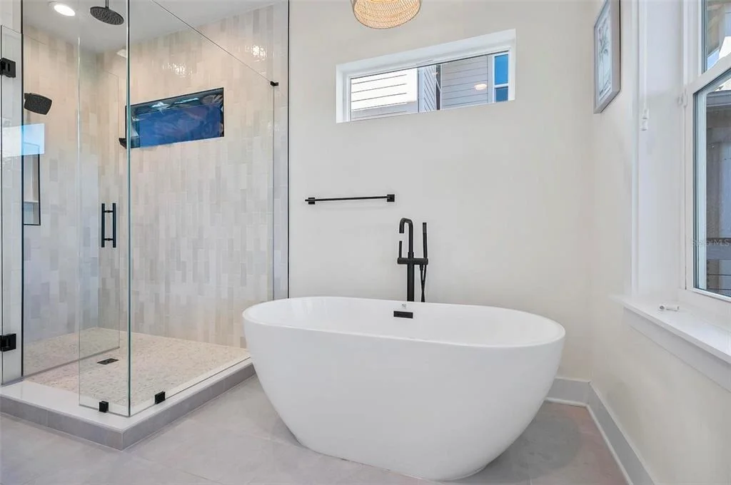 Photo of 200 SURFVIEW LANE