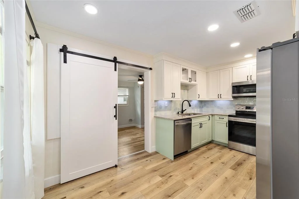 Photo of 825 SE 13TH STREET