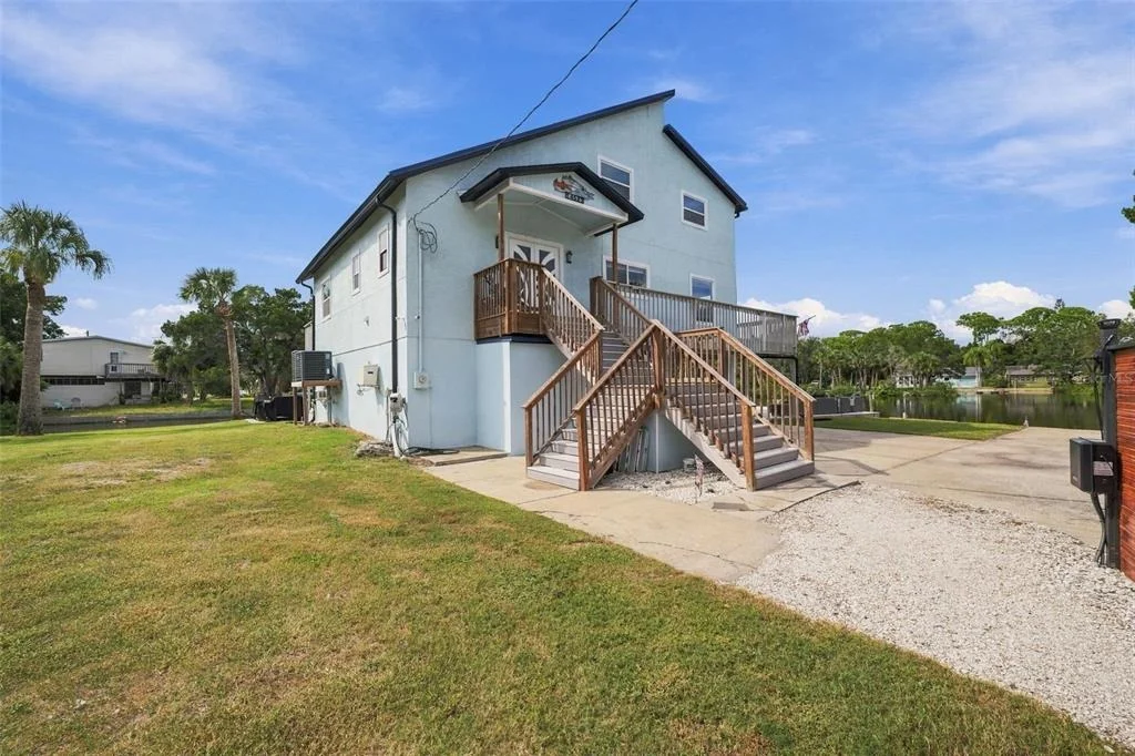 Photo of 14523 BARLOW LANE