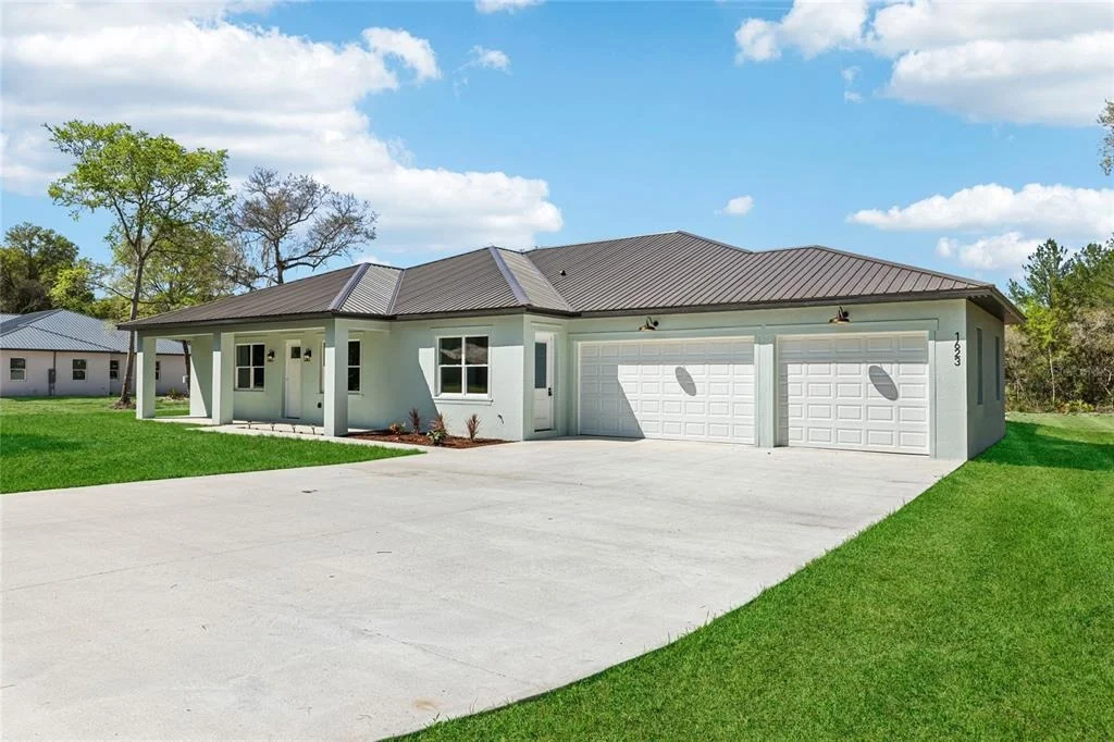 Photo of 351 MITNIK DRIVE