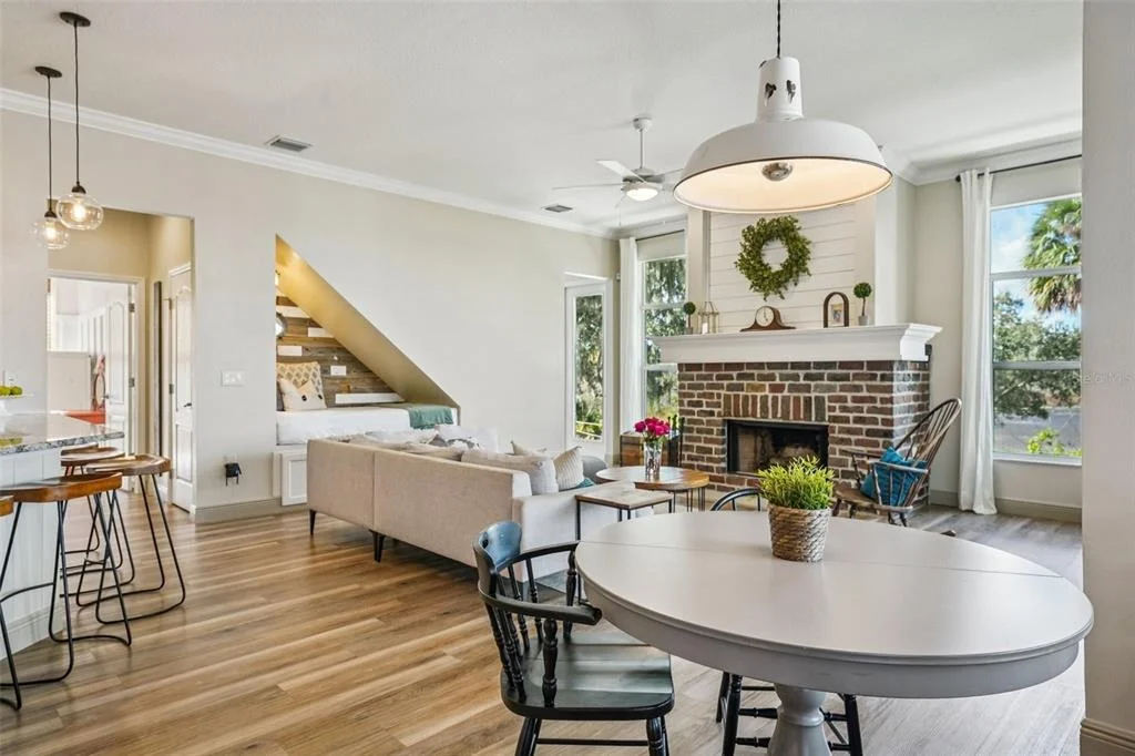 Photo of 11325 HIDDEN VALLEY LANE