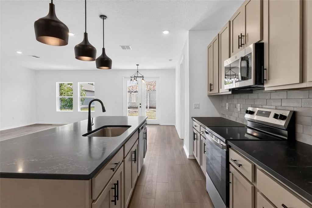 Photo of 1623 CANE BAMBOO DRIVE