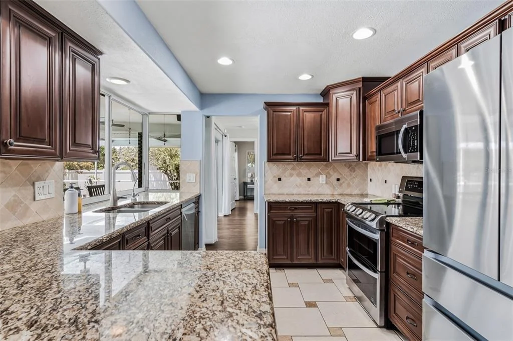 Photo of 14570 TANGLEWOOD DRIVE