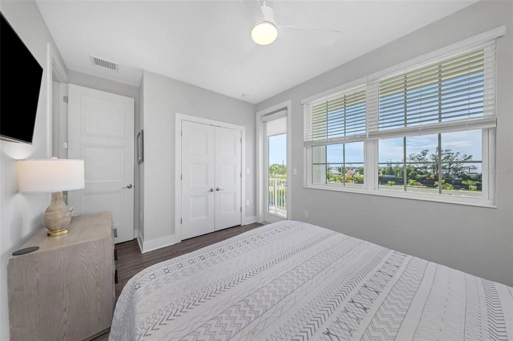 Photo of 4375 MARINA VIEW WAY
