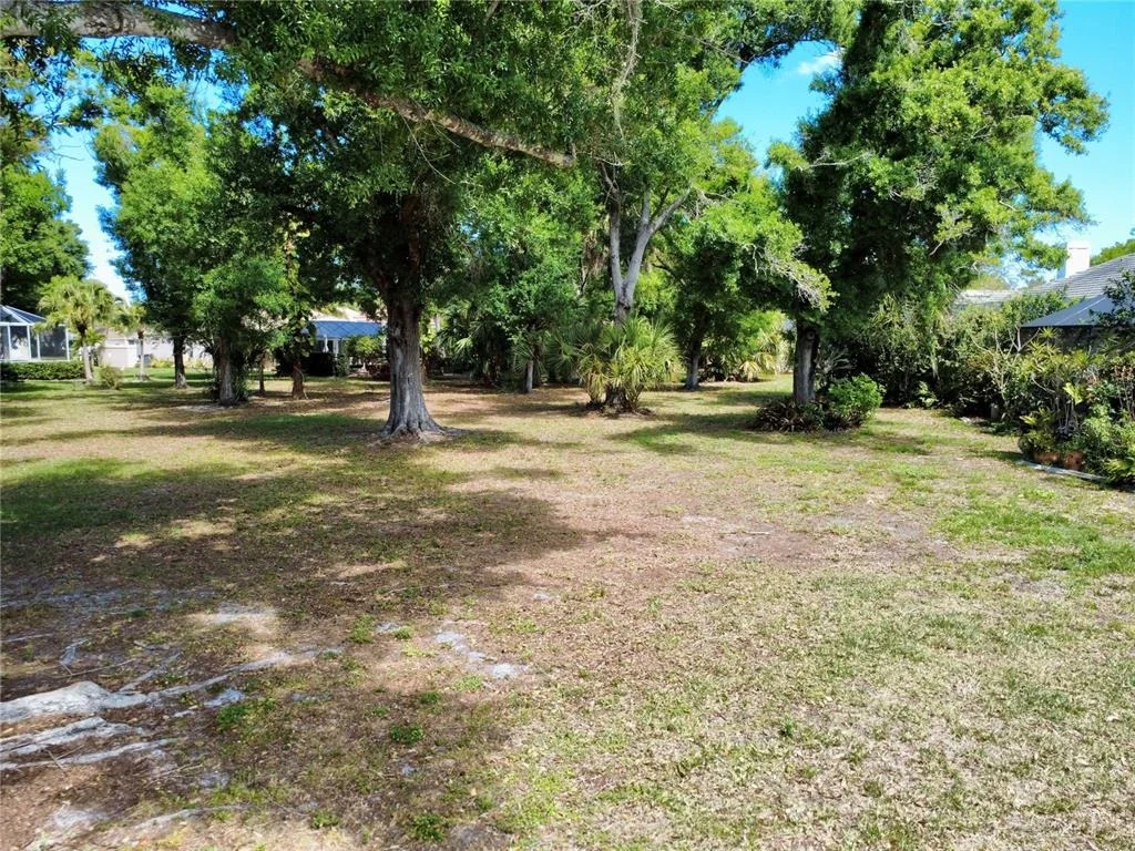 Photo of 565 PARK ESTATES SQUARE
