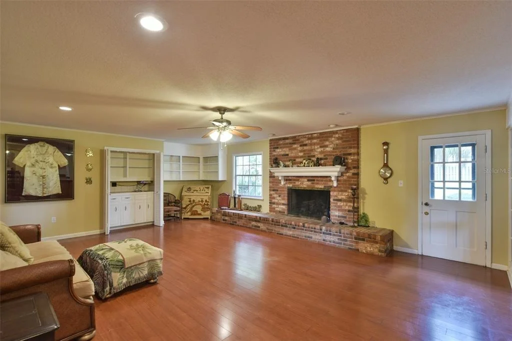 Photo of 4243 SE 8TH STREET