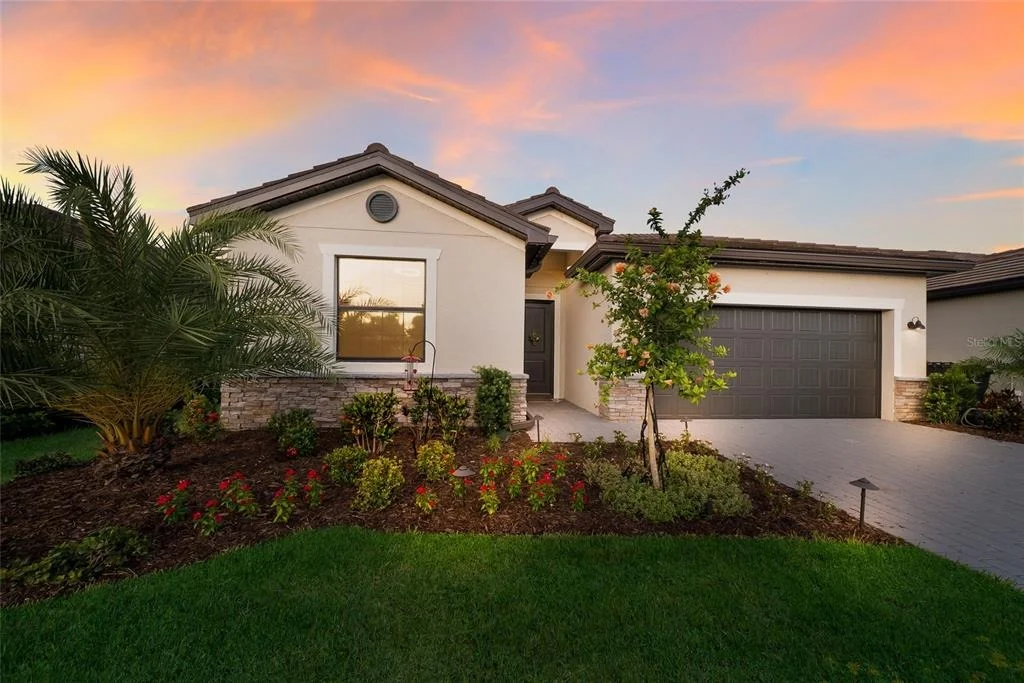 Photo of 15041 SERENE SHORES LOOP