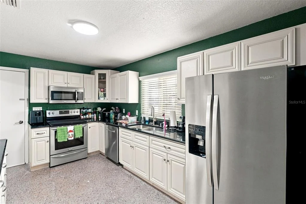 Photo of 8405 OAK BLUFF DRIVE