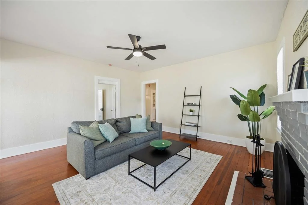 Photo of 2710 3RD AVENUE W