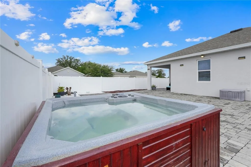 Photo of 935 BENJAMIN TRAIL