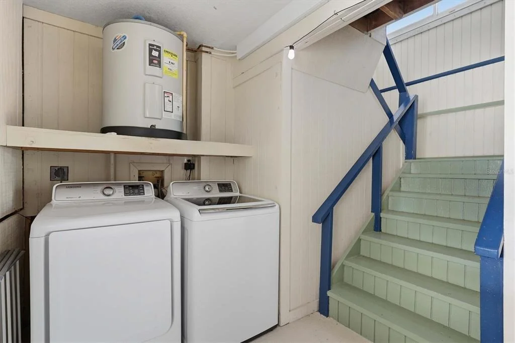 Photo of 3347 OLEANDER DRIVE
