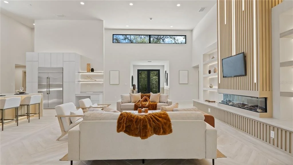 Photo of 1447 BIRD ROAD