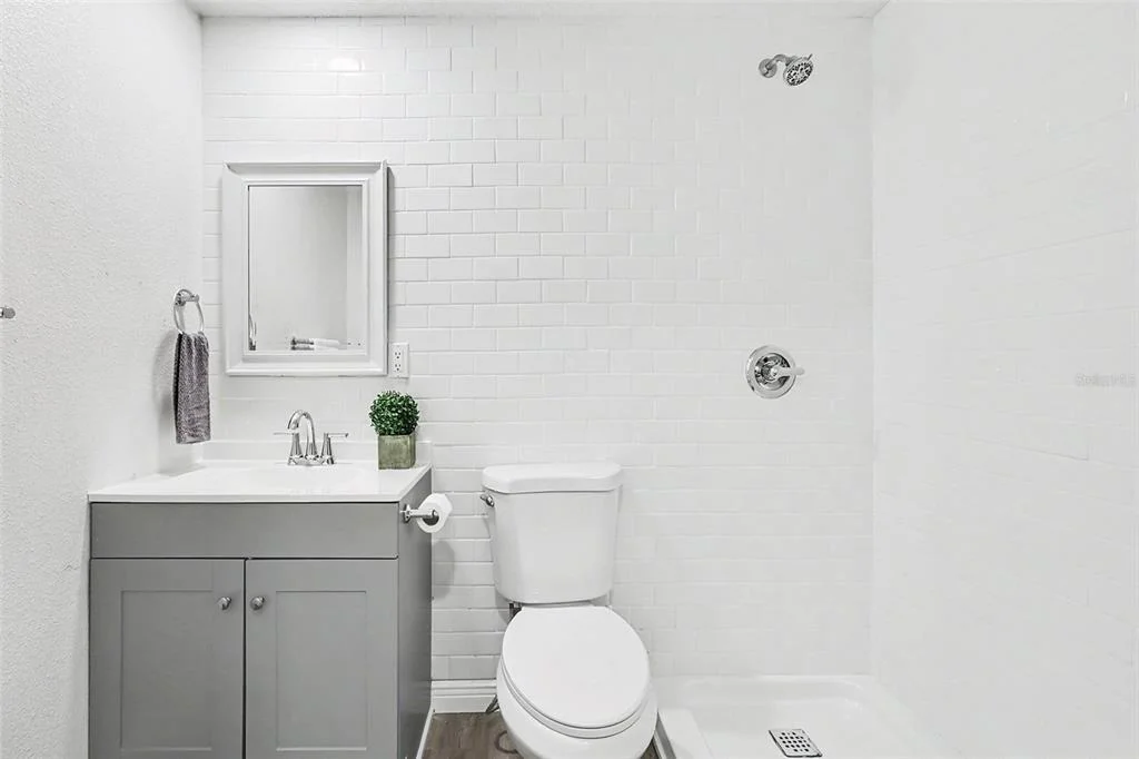 Photo of 8253 GREENLEAF CIRCLE