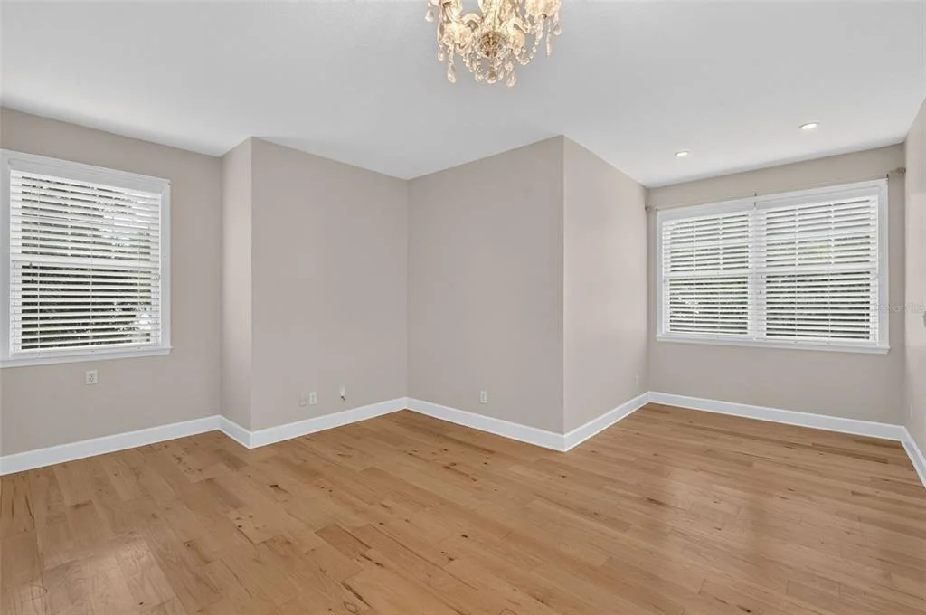 Photo of 580 W 10TH AVENUE