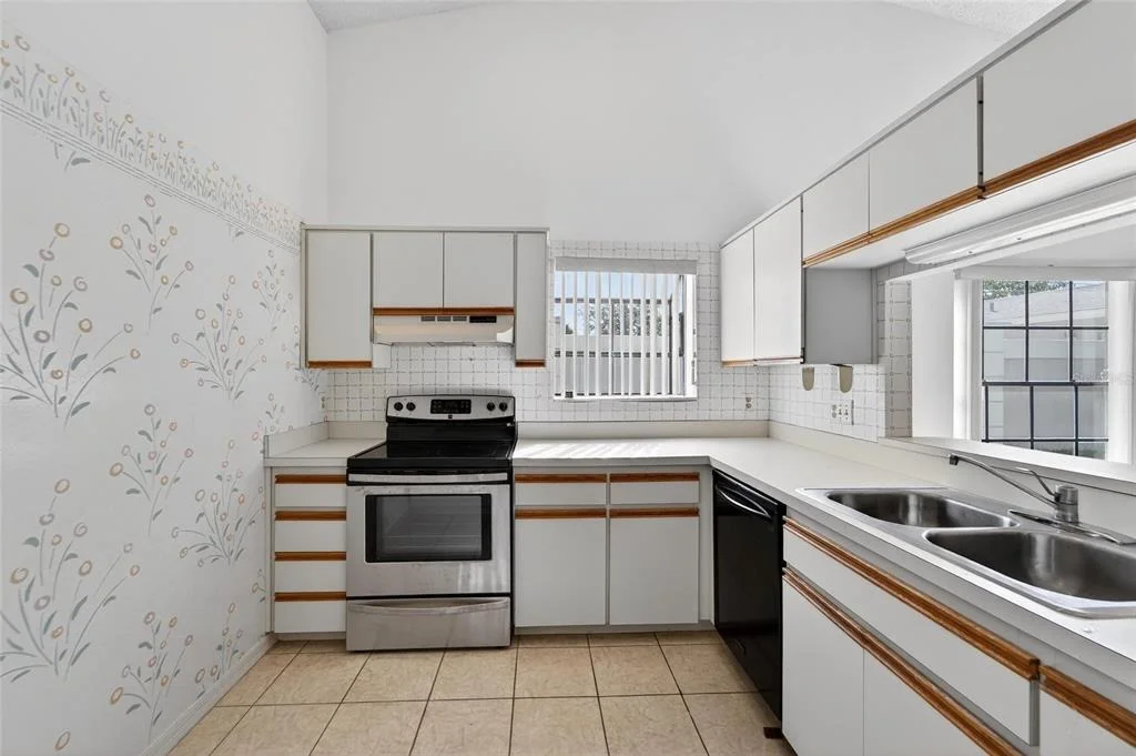 Photo of 2369 BEVERLY DRIVE