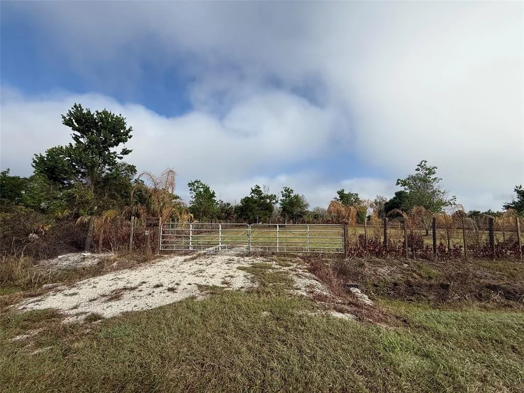 Photo of 17231 NW 268TH STREET