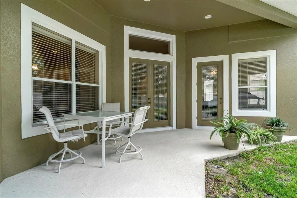 Photo of 925 BAINBRIDGE LOOP