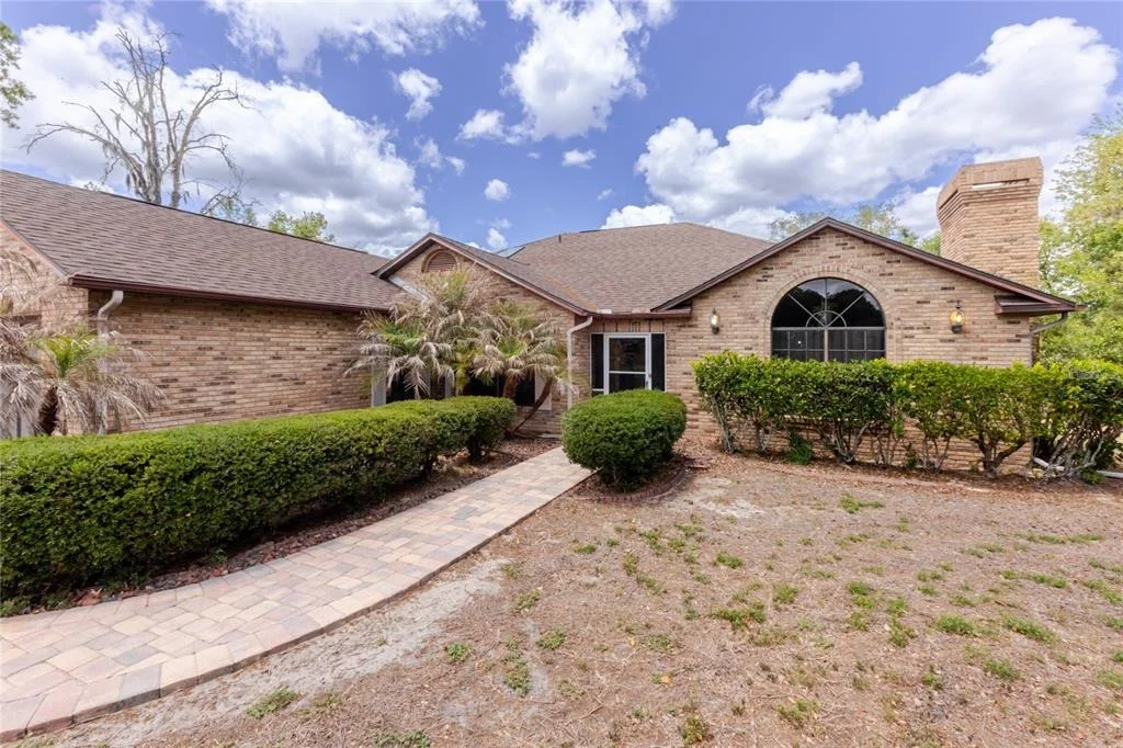 Photo of 14692 LINDEN DRIVE