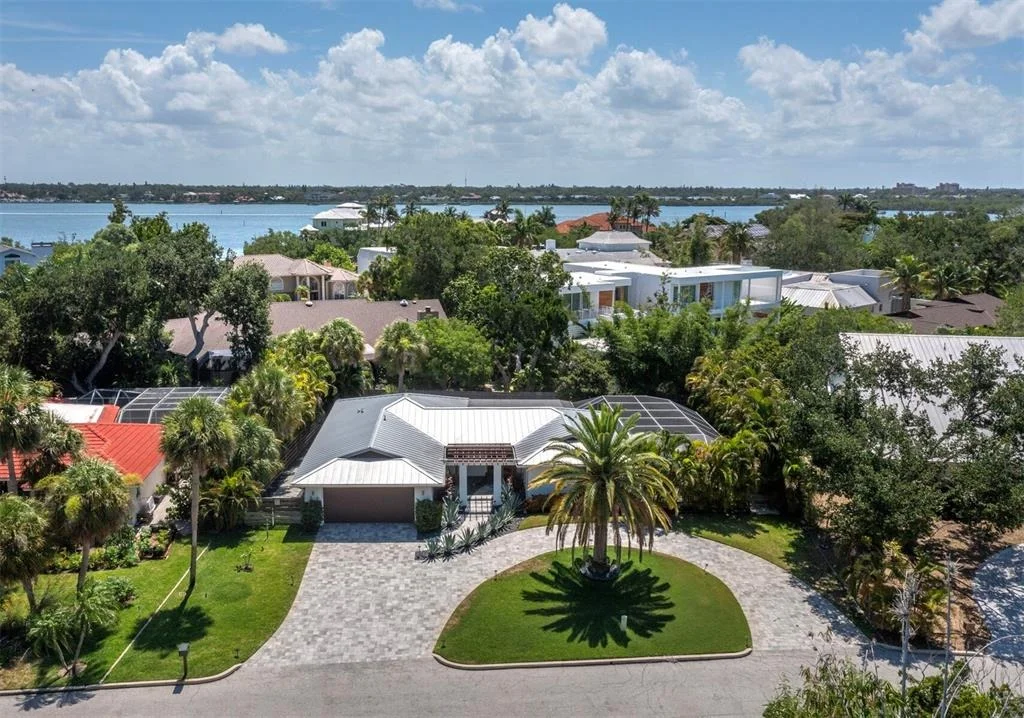 Photo of 622 TROPICAL CIRCLE
