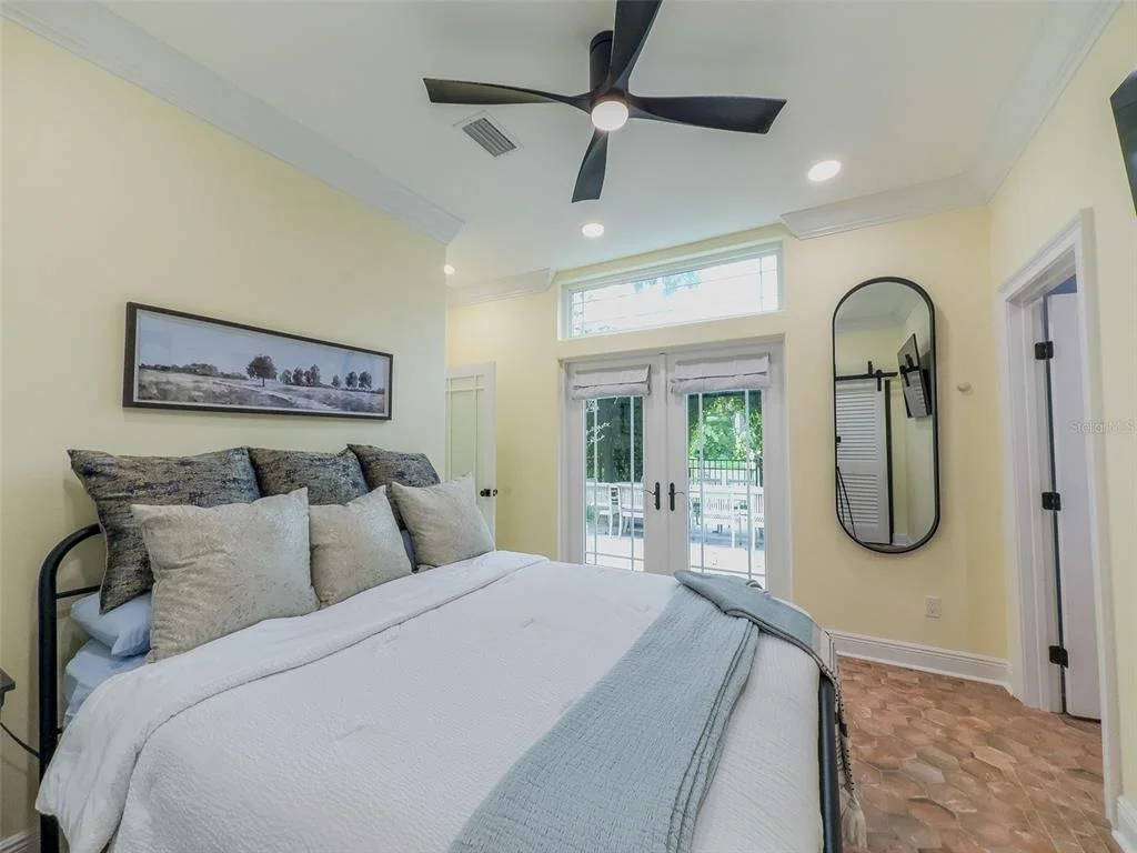 Photo of 4946 HALIFAX DRIVE