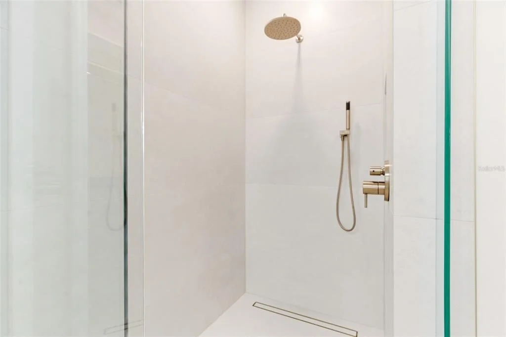 Photo of 8935 JONATHAN MANOR DRIVE