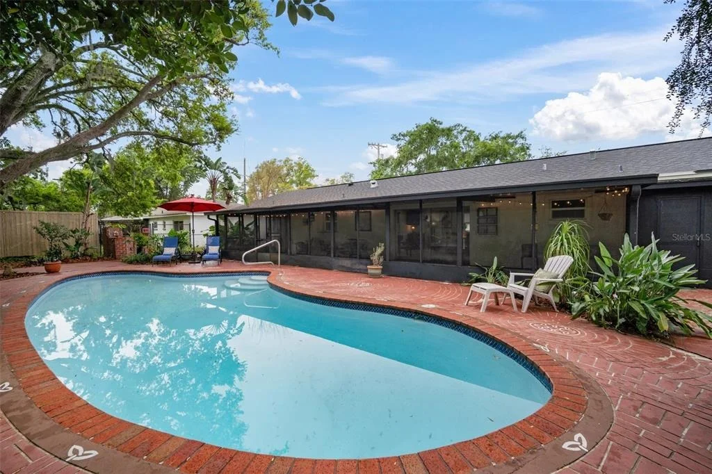Photo of 1003 MANDALAY DRIVE