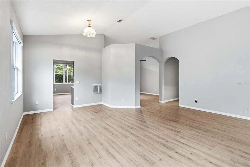 Photo of 2412 RUNYON CIRCLE