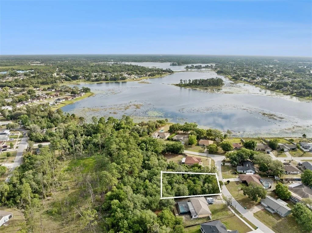 Photo of 1672 GREGORY DRIVE