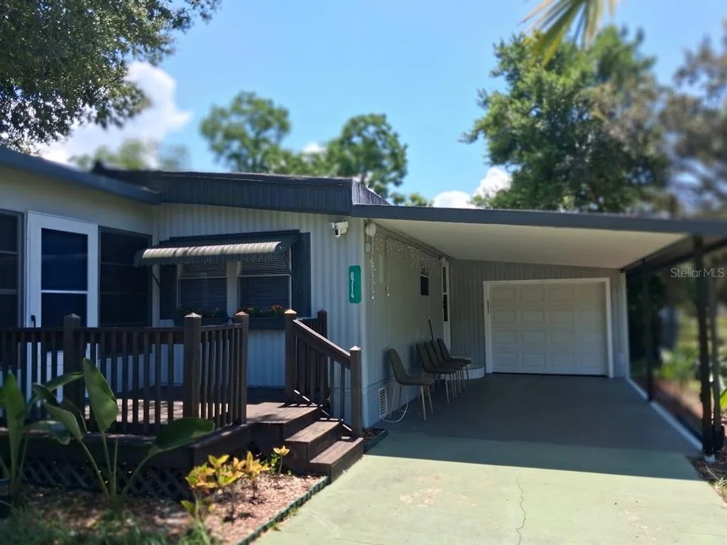 Photo of 8714 ALLAMANDA STREET