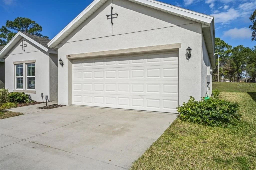 Photo of 571 OLD WINDSOR WAY