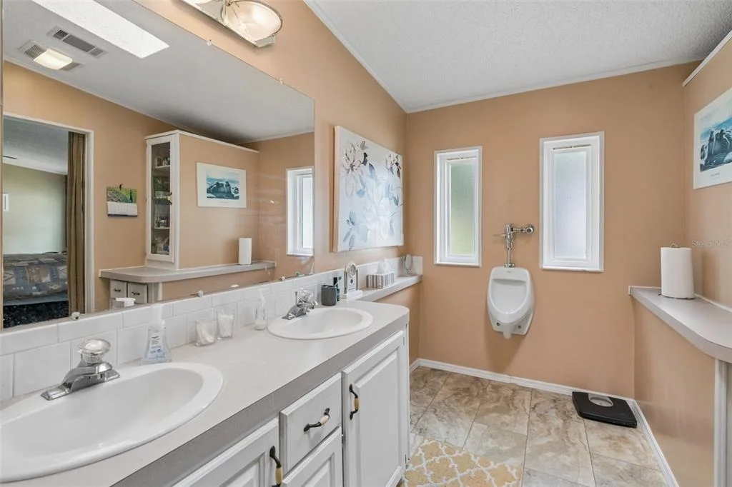Photo of 170 JOANNE DRIVE