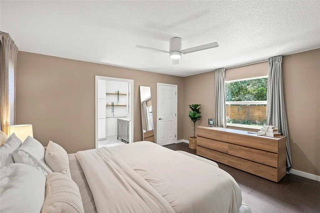 Photo of 319 BEARDED OAKS CIRCLE