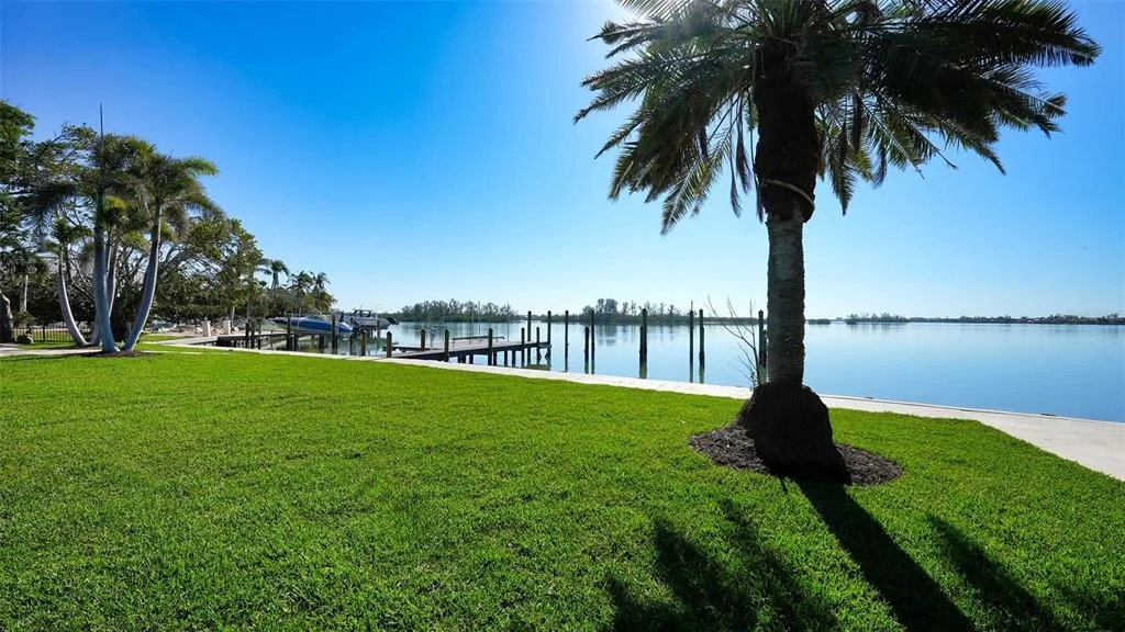 Photo of 684 FREELING DRIVE