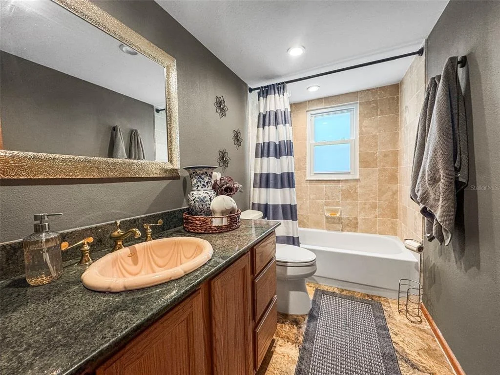 Photo of 4966 ROBIN TRAIL