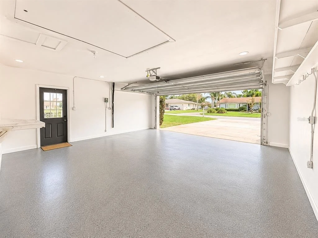 Photo of 810 ALLAMANDA DRIVE