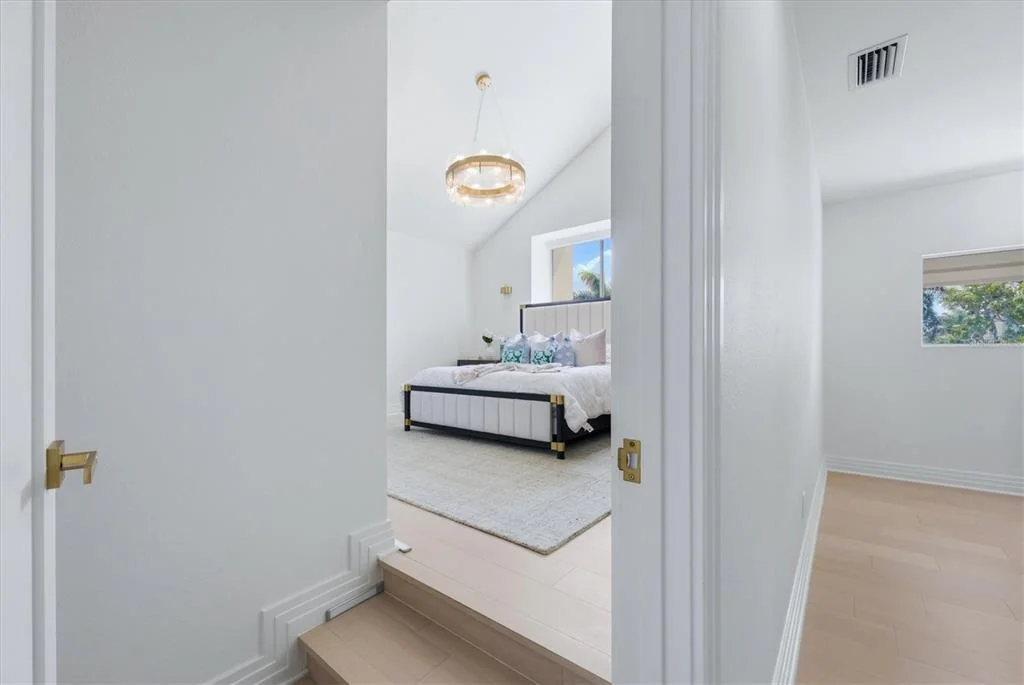 Photo of 216 BIRD KEY DRIVE