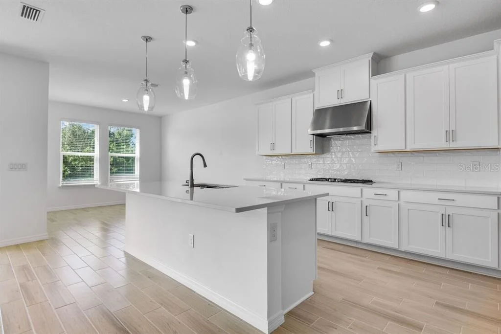Photo of 846 JUNONIA BOULEVARD