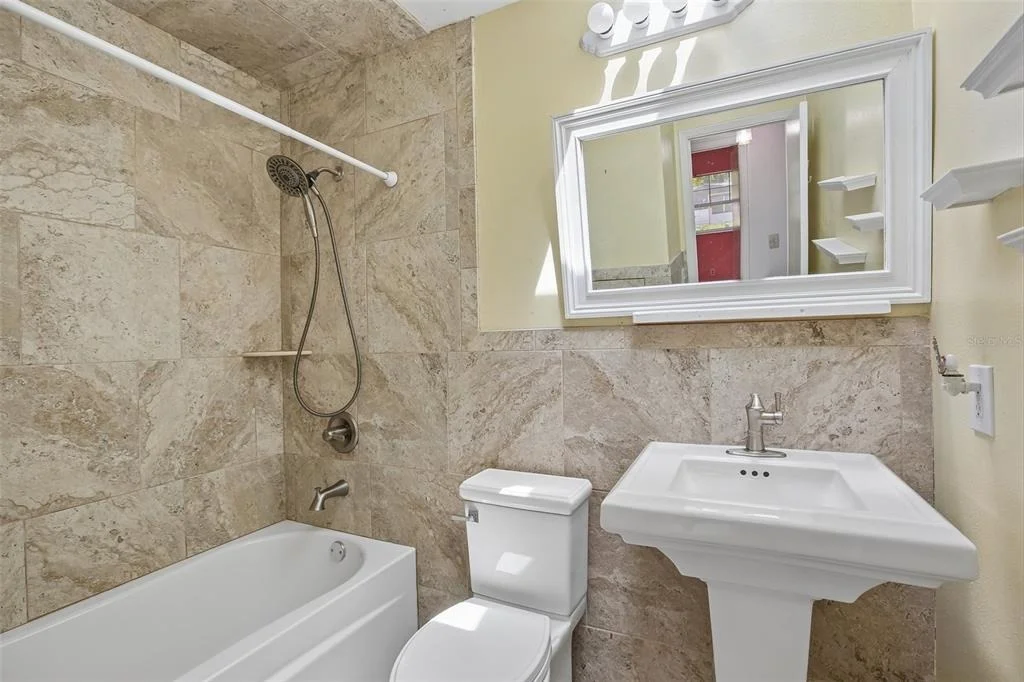Photo of 512 WHITE OAK AVENUE