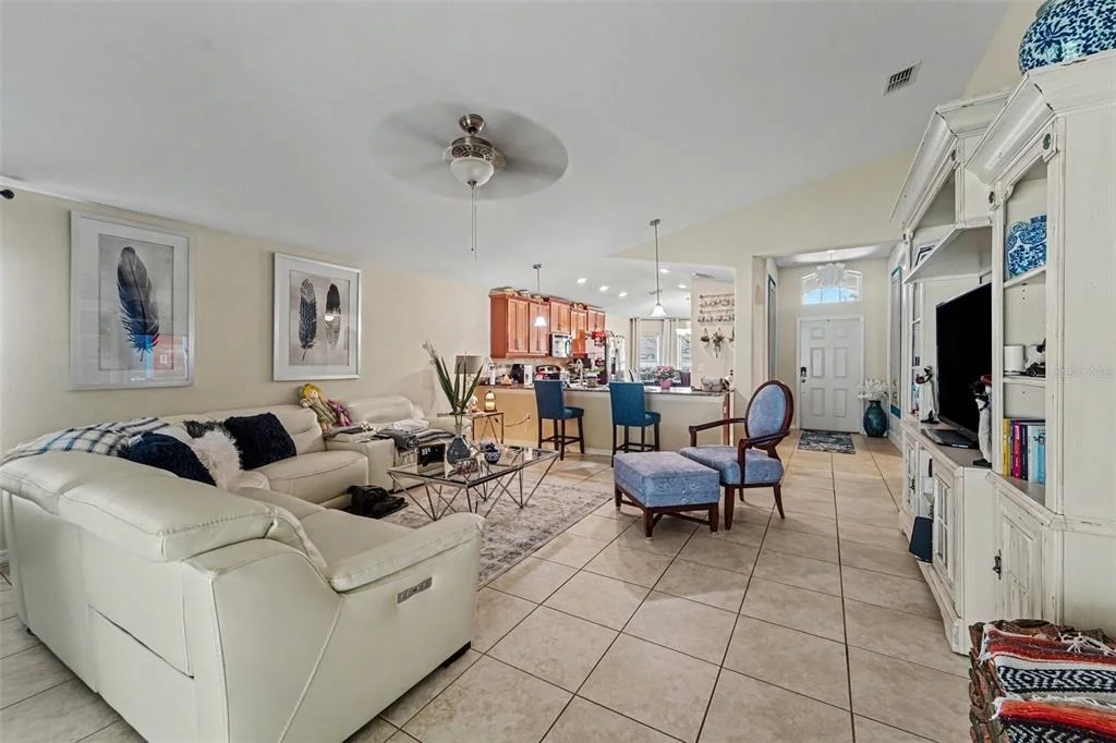 Photo of 10048 IVES LOOP