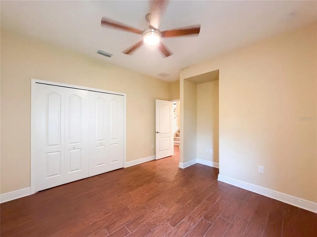 Photo of 1121 THORNBURY DRIVE