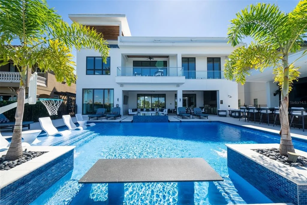 Photo of 900 GOLDEN BEAR DRIVE
