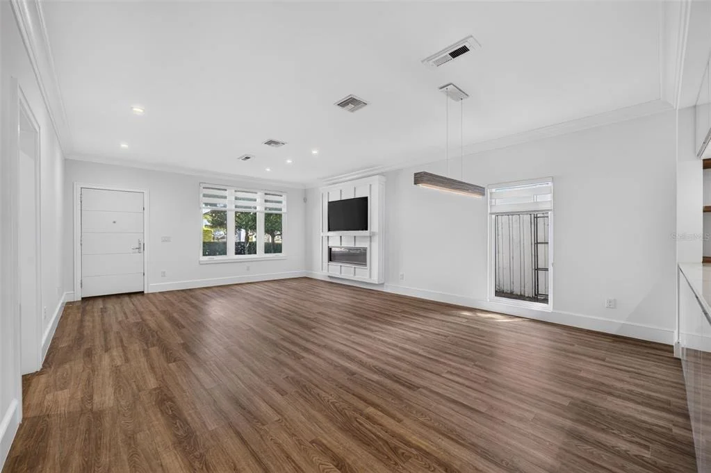 Photo of 720 PANSY AVENUE