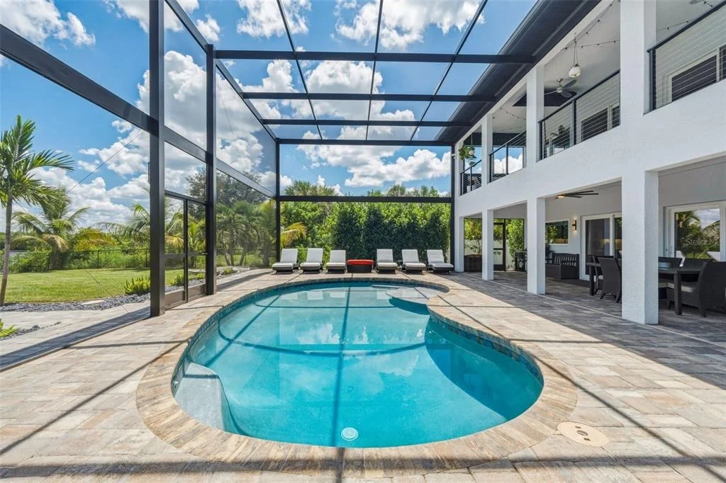 Photo of 2424 HARBOUR DRIVE
